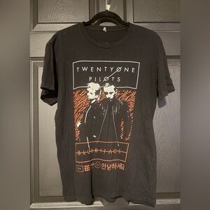 Twenty One Pilots BlurryFace Tour 2105 Black Graphic T-Shirt Size Medium